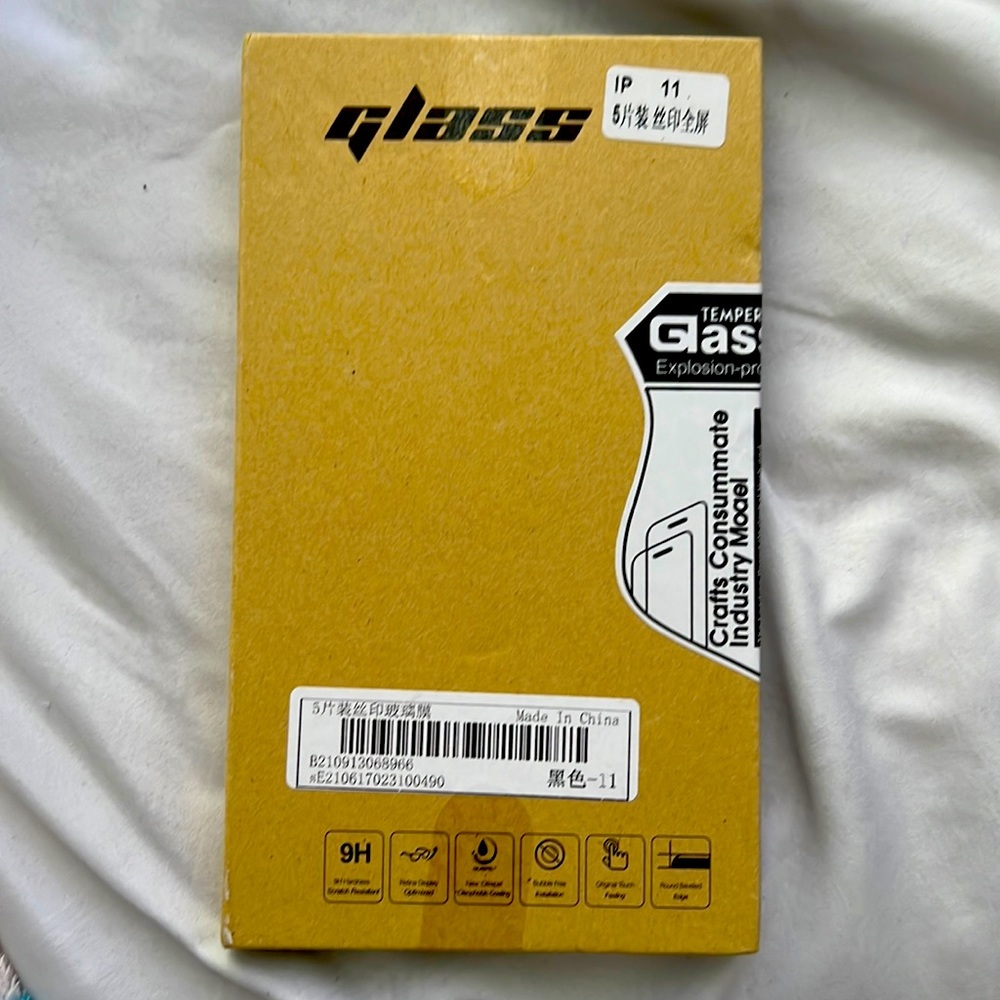 iPhone 11 tempered glass